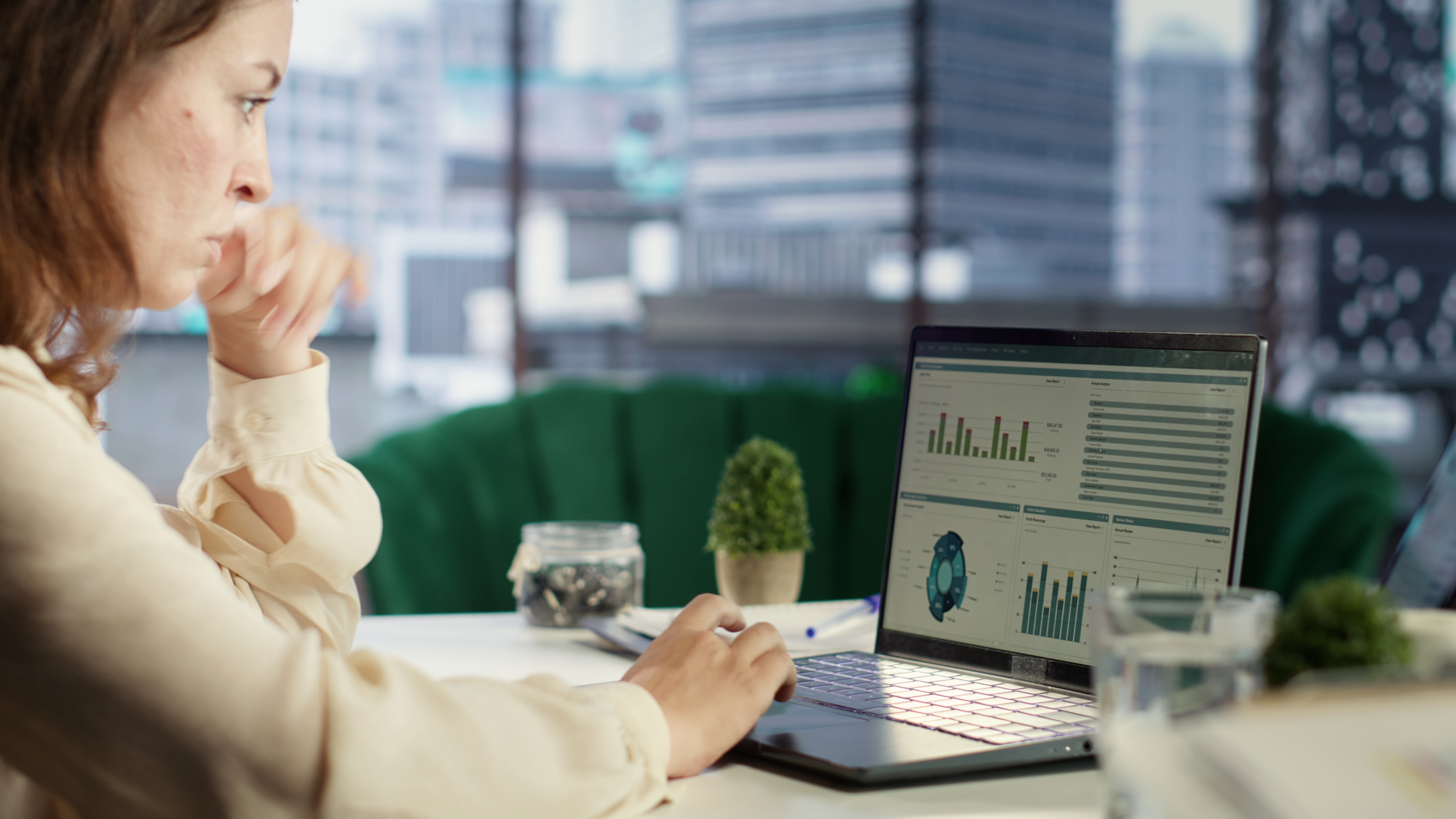 powerful-female-leader-evaluates-a-strategic-review-of-the-company-activity-market-tre